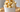 Salted Caramel Eis mit Popcorn und Karamellsauce